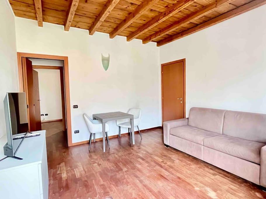 Suite In Bg Centro Con Netflix แบร์กาโม ภายนอก รูปภาพ